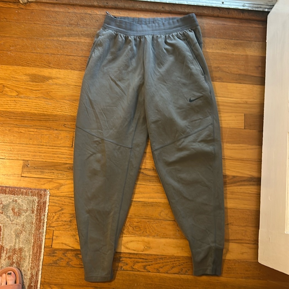Nike Men’s Medium Jogger Sweatpants Grey - Like New